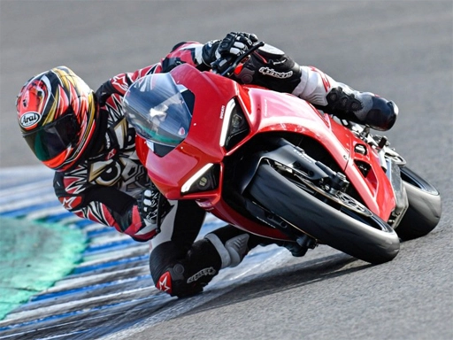 Слайд 2020 Ducati Panigale